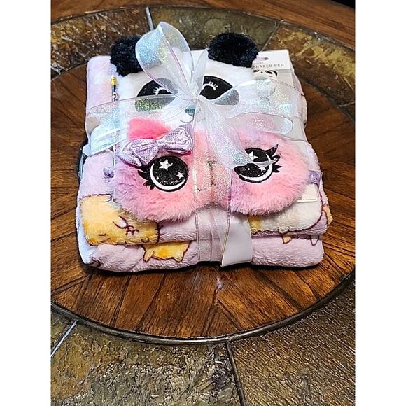 Girls Kitten Blanket Cozy Gift Set Panda Notebook Pencils Shaker Pen Eye Mask - Picture 4 of 9